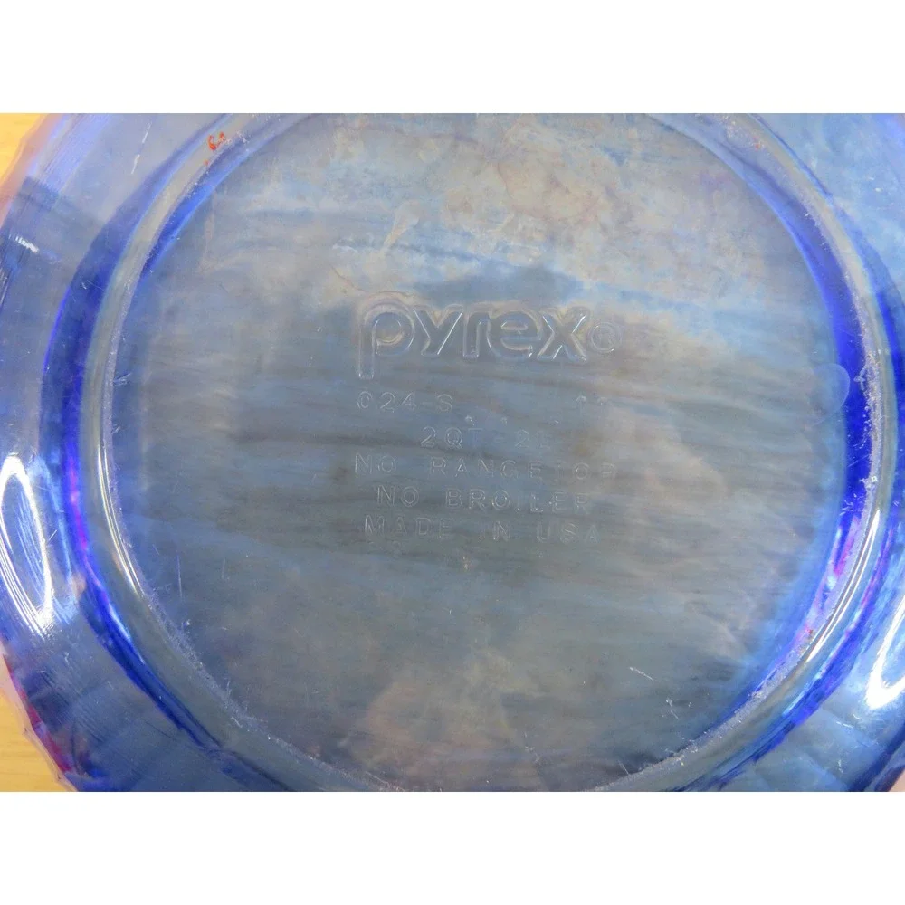 VTG Set of 2 Pyrex Sculptured 2-Quart Casserole Bowls Ribbed Design Cobalt Blue